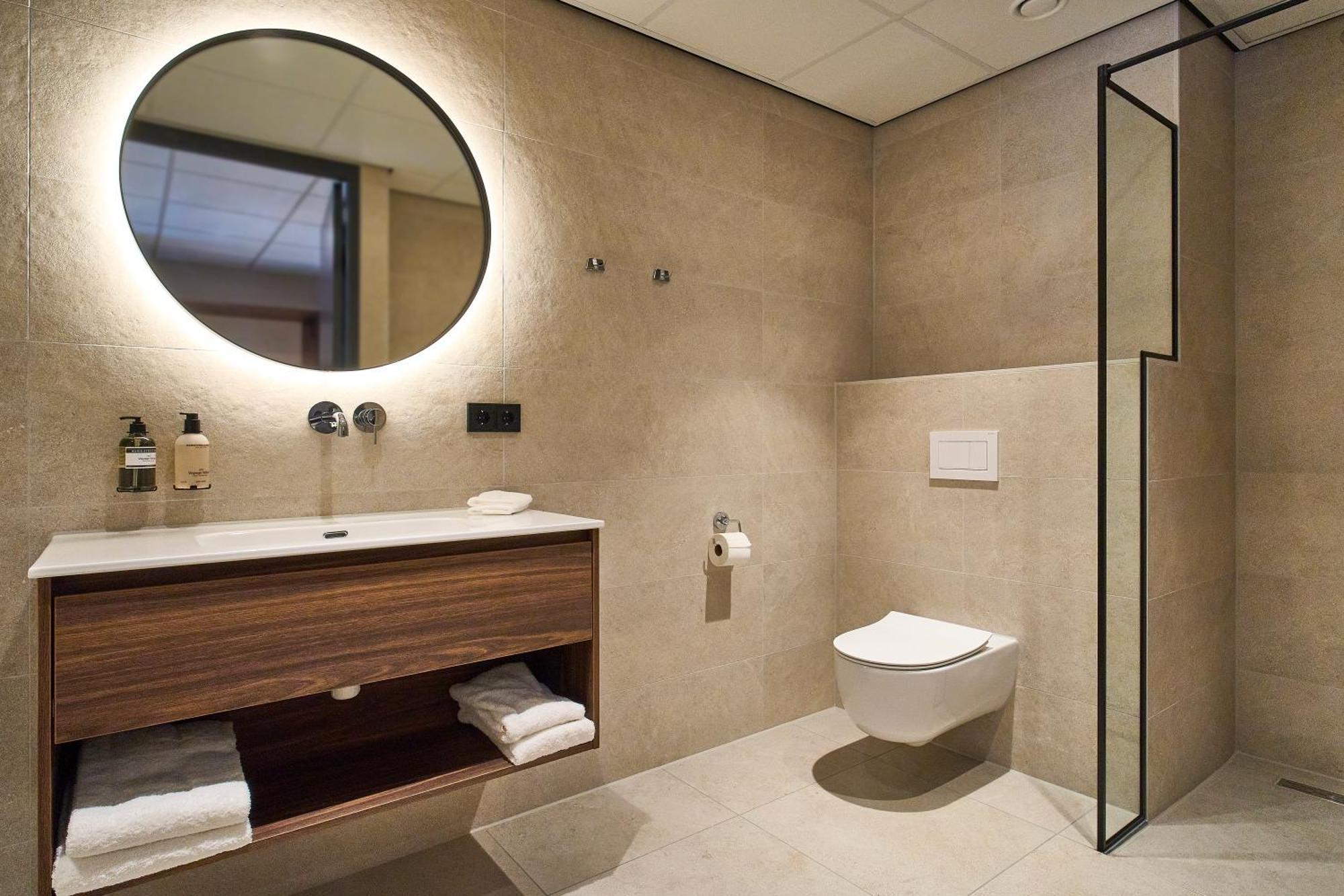 Eilandhotel Texel De Cocksdorp  Exterior foto Bathroom